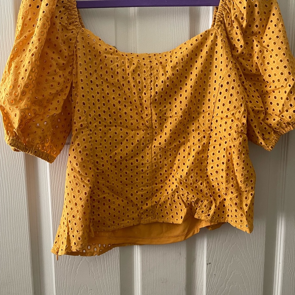 NWT Lg H&M Eyelet Crop Top w/ Zip side closer - Picture 4 of 6